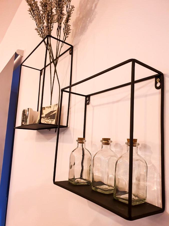 Ferienwohnung Urban Retreat: Industrial Chic 1Br Ap - Heart Of Bukarest Exterior foto