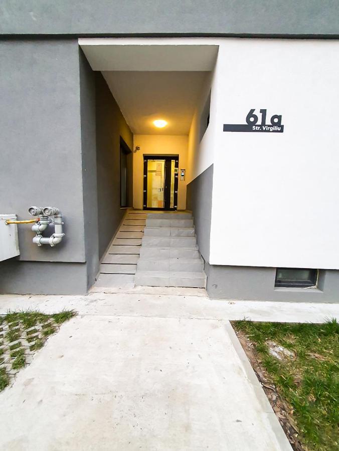 Ferienwohnung Urban Retreat: Industrial Chic 1Br Ap - Heart Of Bukarest Exterior foto